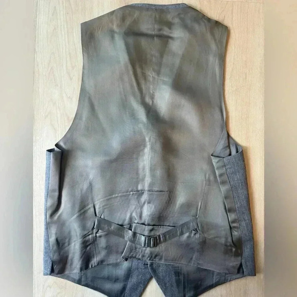 Size Medium Gray Suit Vest - Picture 2 of 4